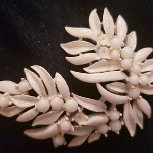 Vintage Trifari brooch